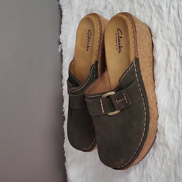 Clark's Elements Leather Olive Cork Wedge Clog, Women's Size 6M - Picture 7 of 11